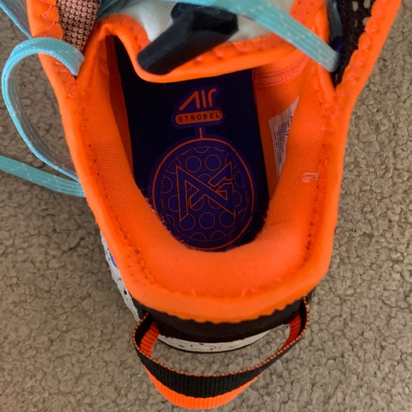 Womens PG4 Basketball Shoes - Picture 5 of 8